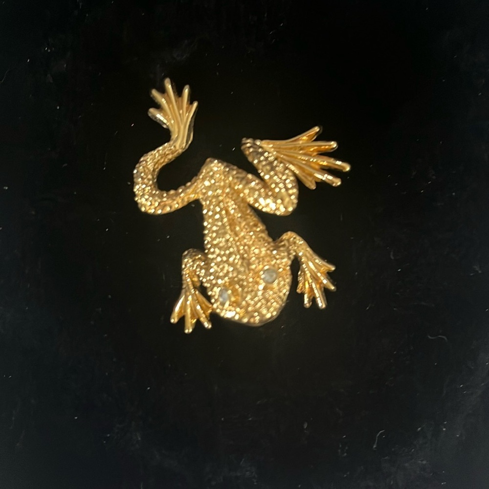 Vintage Couture St John Marie Gray Gold Tone Frog Brooch